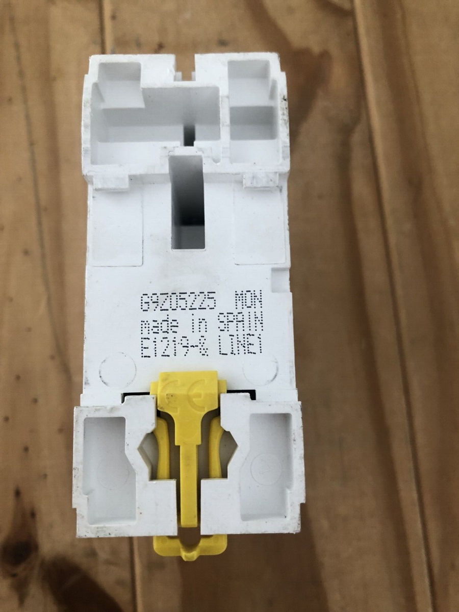 Schneider A9R61425 Interrupteur différentiel 4P 25A 30mA | Type ASI