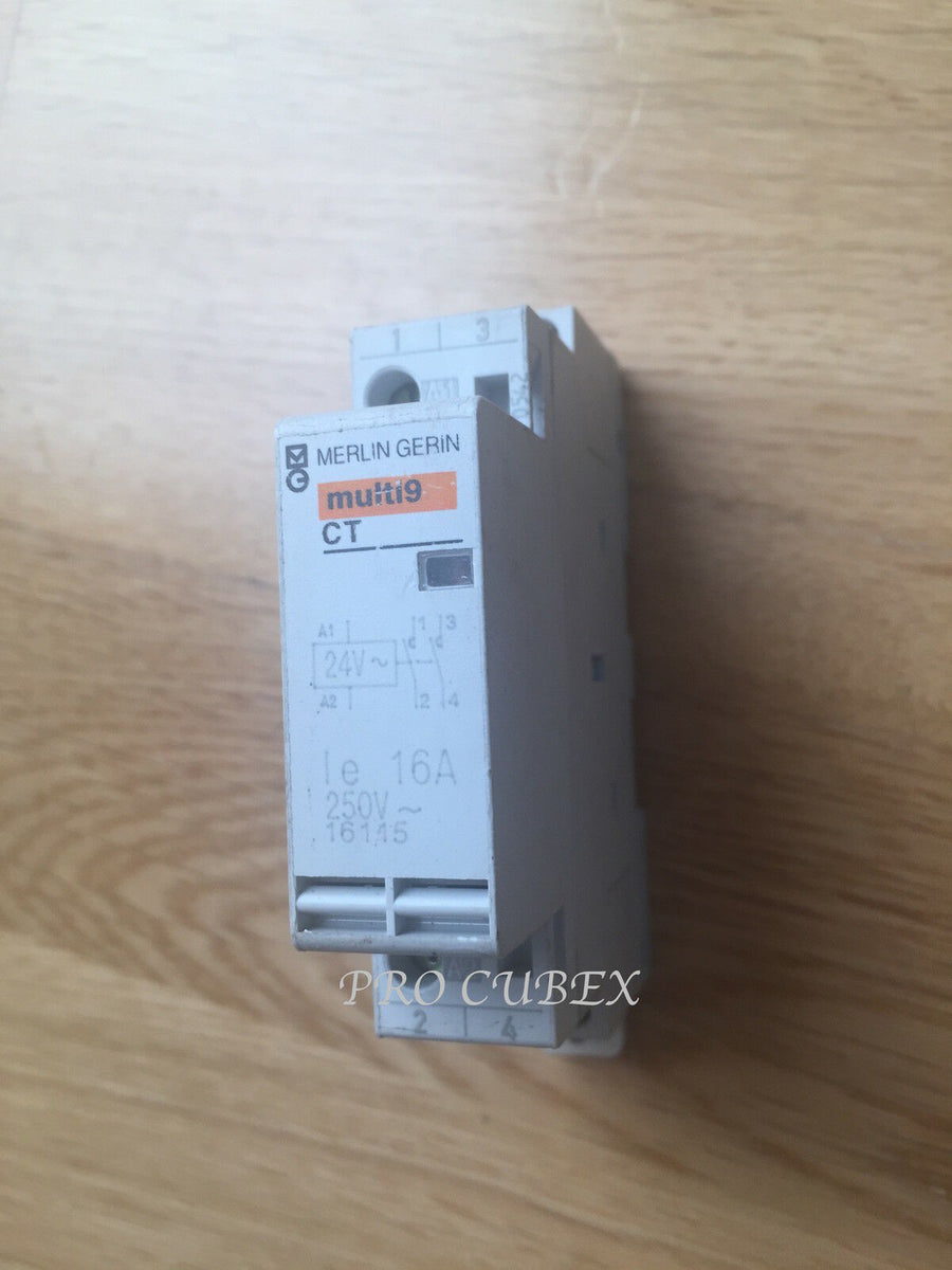 CONTACTEUR MERLIN GERIN 25A - 250V - Bobine 220V / 240V - Réf : 15384
