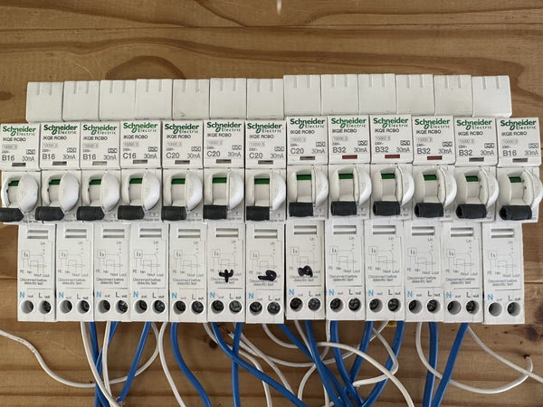 Schneider iKQE SQOR iKQ KQE RCBO 6a 10a 16a 20a 32a 40a 45a Type B C