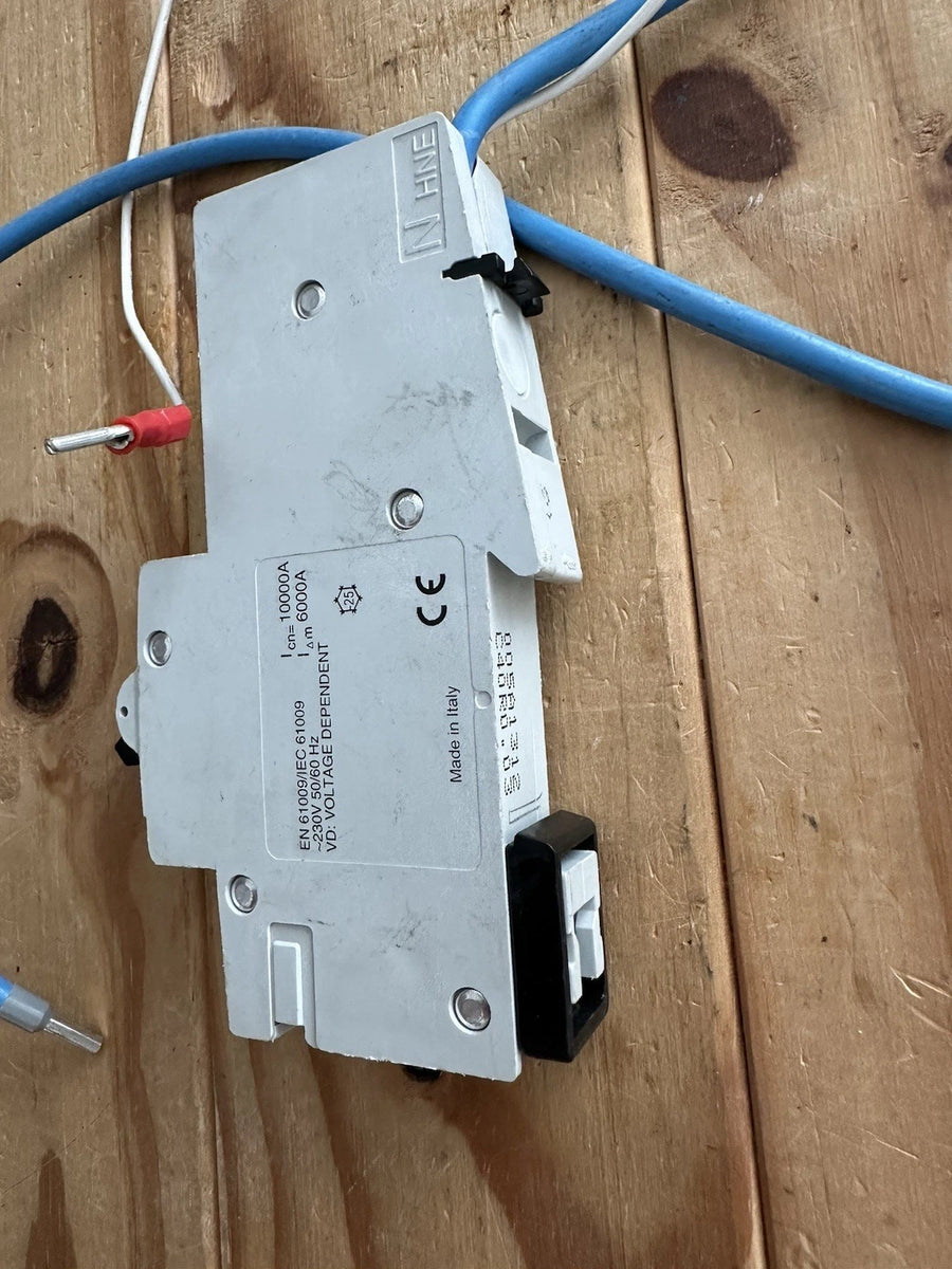 ABB 40A 30MA DS271 1 SIGLE POLE CURVE C C40 RCBO TYPE AC 10KA 230V ...