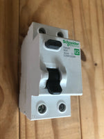 SCHNEIDER ELECTRIC 80 AMP 30mA DOUBLE POLE RCD RCCB TYPE AC EASY 9 EZ9R33280